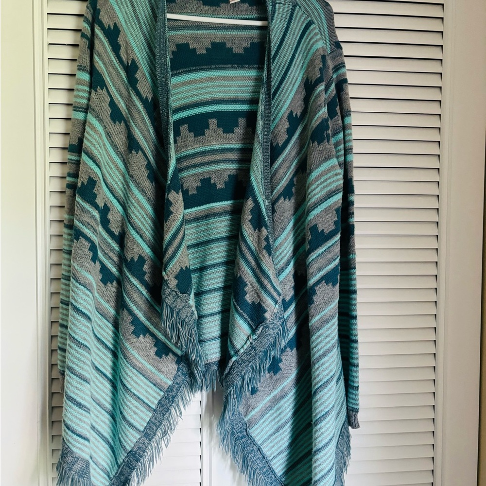 Arizona Jean Company Teal and Gray Patterned Cardigan